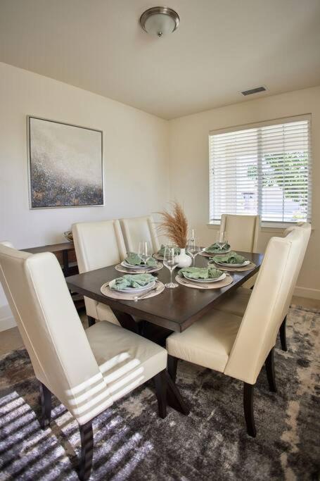 New Upscale House, Tahoe 30-Min W/ Cal King RenoReno  Kültér fotó