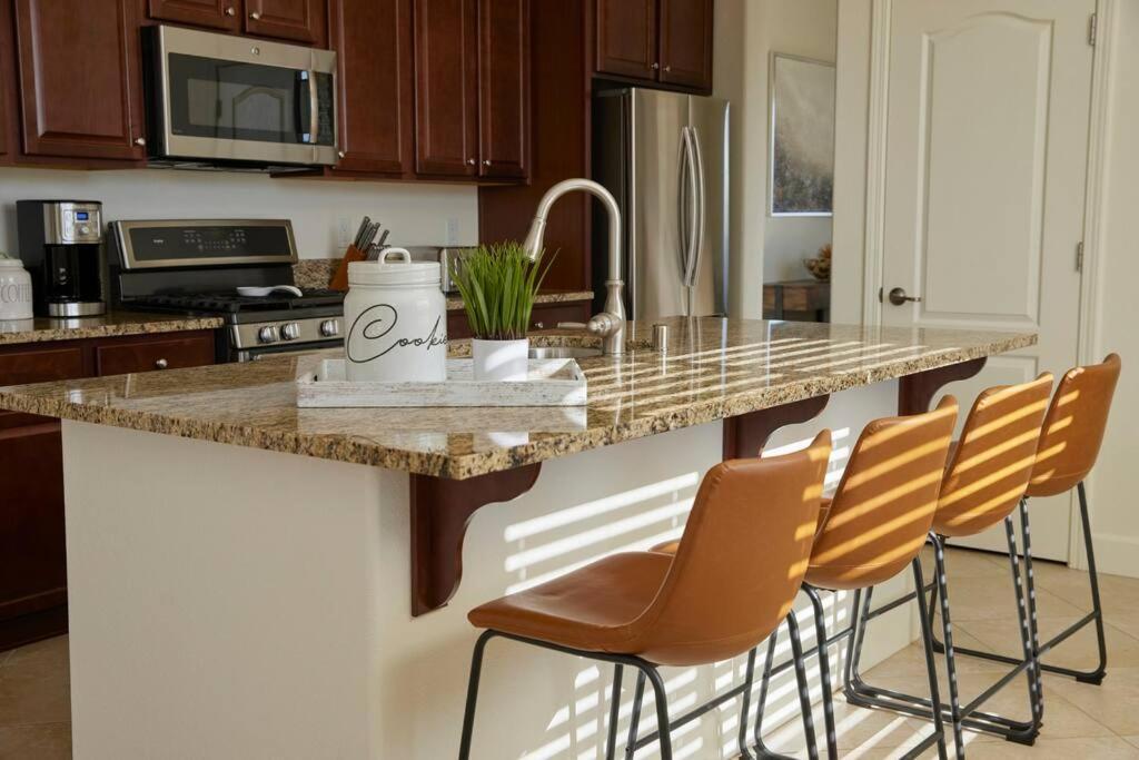 New Upscale House, Tahoe 30-Min W/ Cal King RenoReno  Kültér fotó