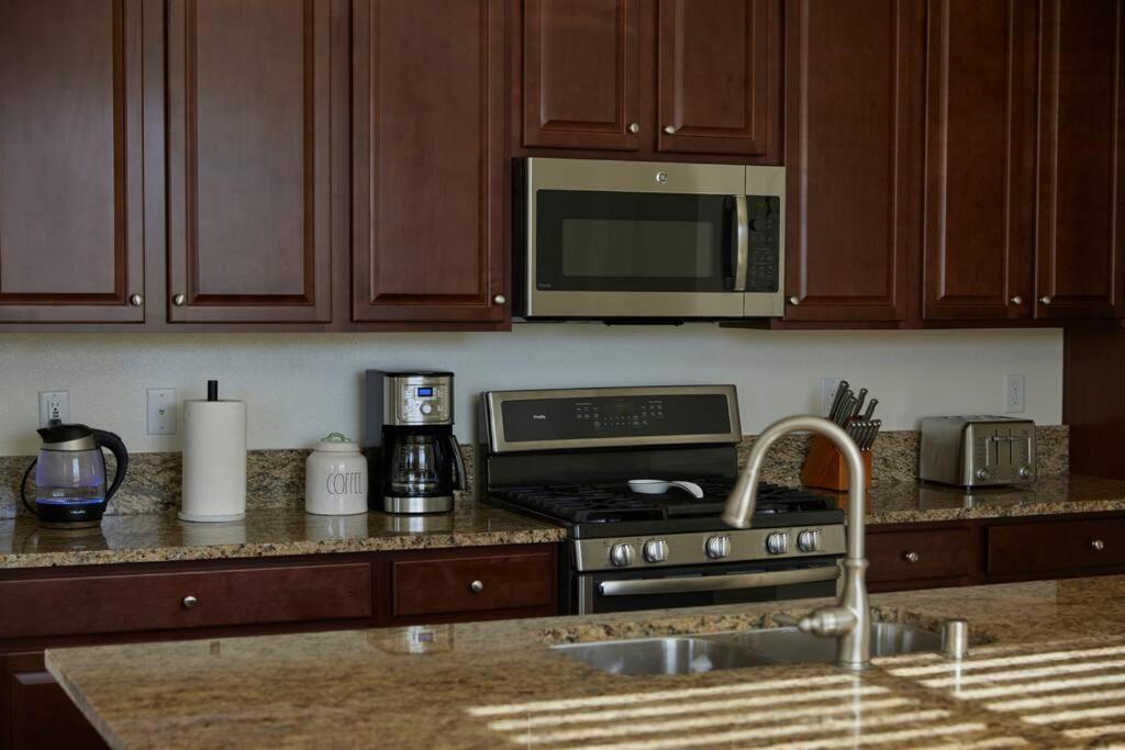 New Upscale House, Tahoe 30-Min W/ Cal King RenoReno  Kültér fotó