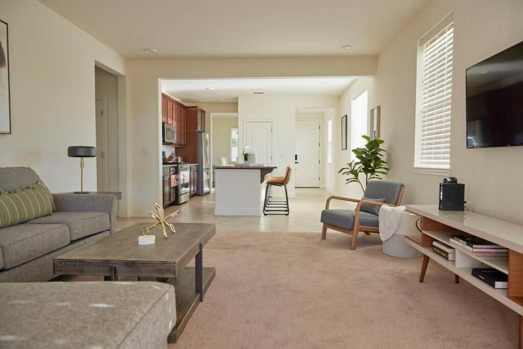 New Upscale House, Tahoe 30-Min W/ Cal King RenoReno  Kültér fotó