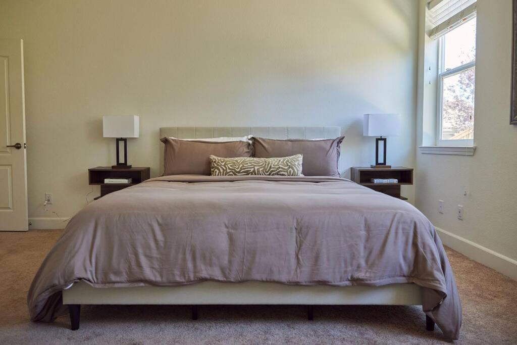 New Upscale House, Tahoe 30-Min W/ Cal King RenoReno  Kültér fotó